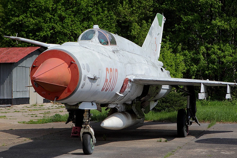Самолёт Миг-21.