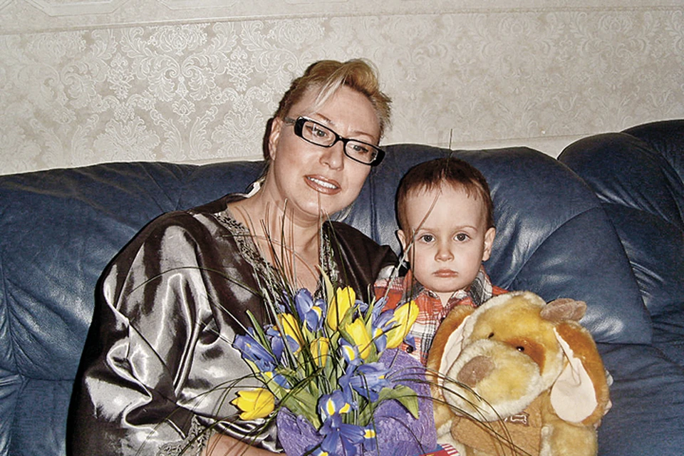 Ради внука Егора Наталия Климова сделала круговую подтяжку лица, чтобы выглядеть моложе - как мама, а не как бабушка.