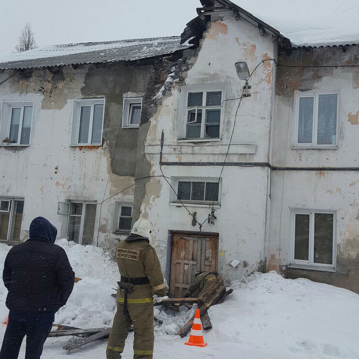 Жители рухнувшего дома в Печоре: коммунальщики заявляют, что мы сами  виноваты - KP.RU