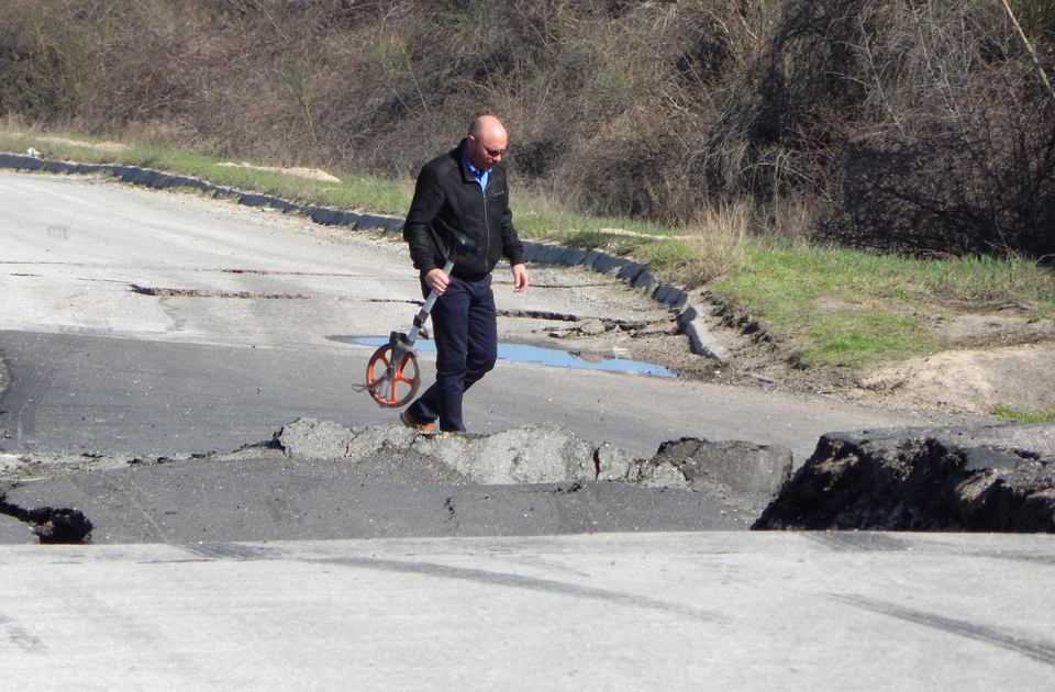 Дорога обрушилась вечером 9 марта.