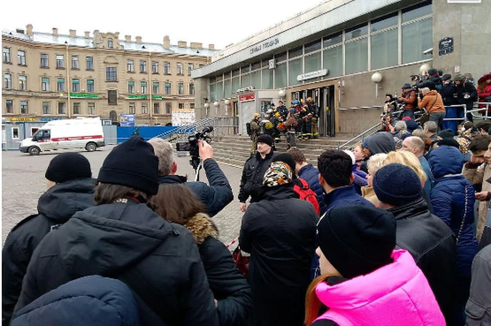 Иркутянка о взрыве в метро Санкт-Петербурга: "Видела машины "Скорой", вертолет увозил раненых, но паники в городе нет"
