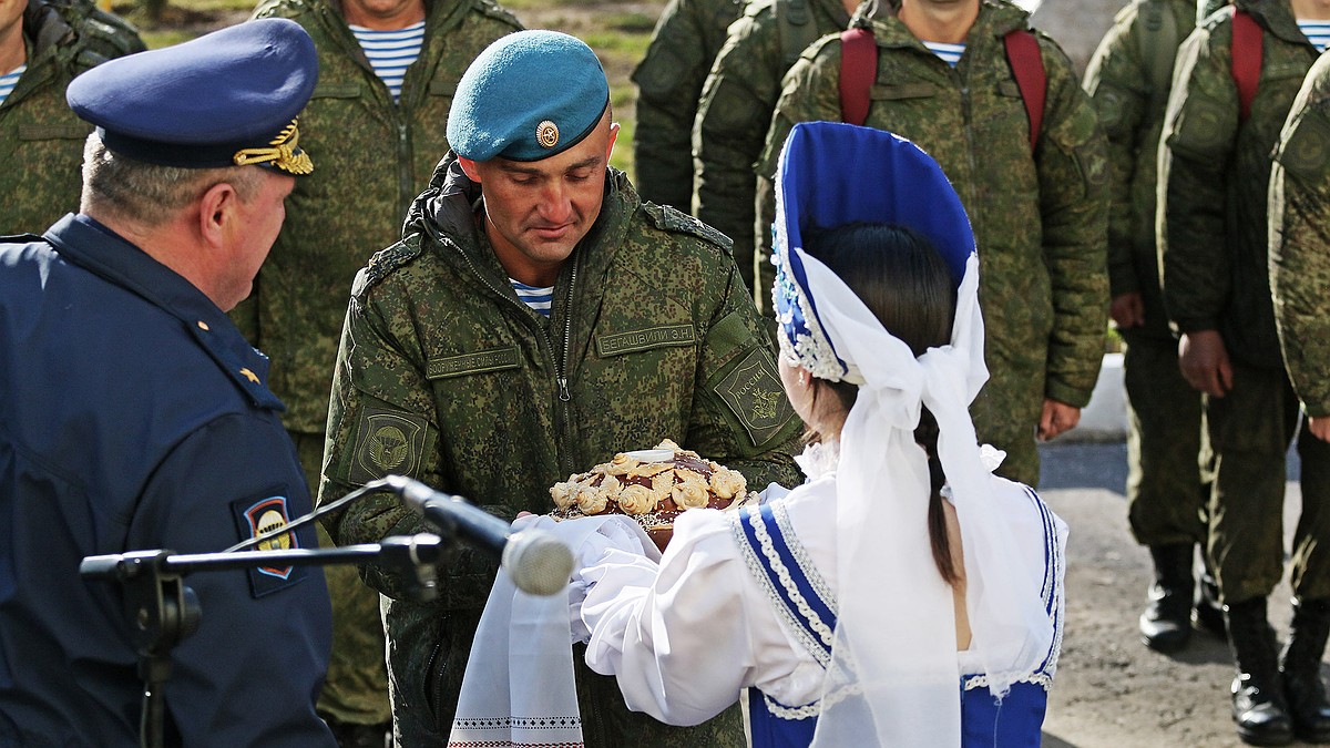 В Псков из Сирии вернулись военные медики 35 медотряда ВДВ - KP.RU