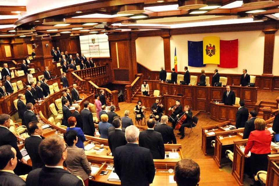 Молдавские депутаты плюнули в лица оставшимся в живых ветеранов.