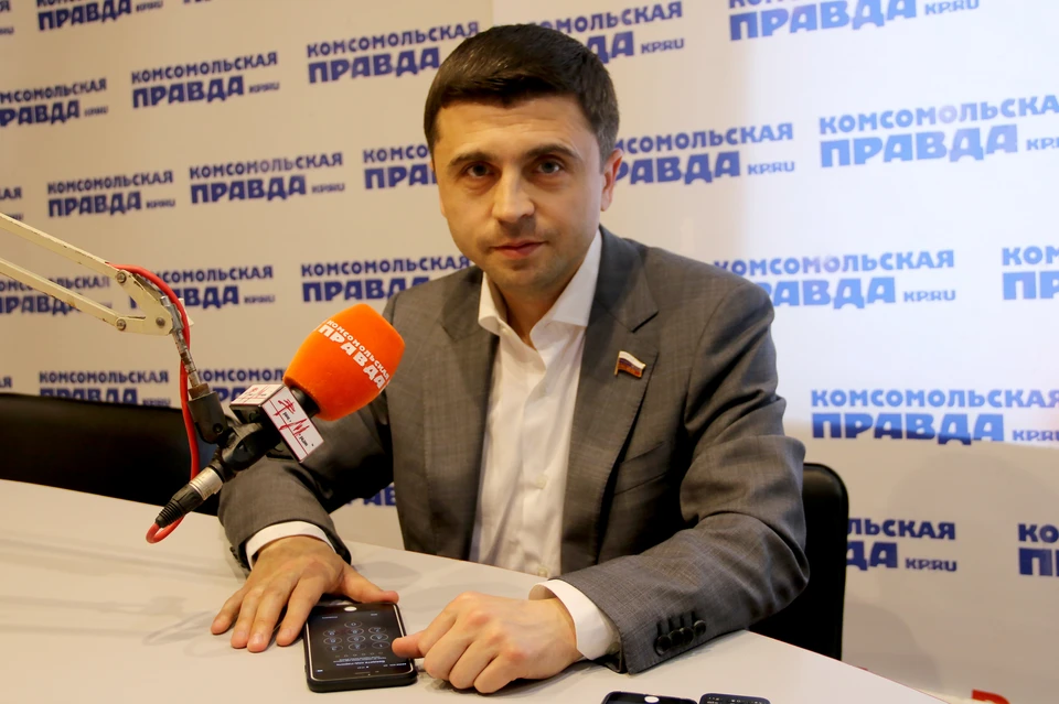 Депутат Госдумы Руслан Бальбек на радио "КП".