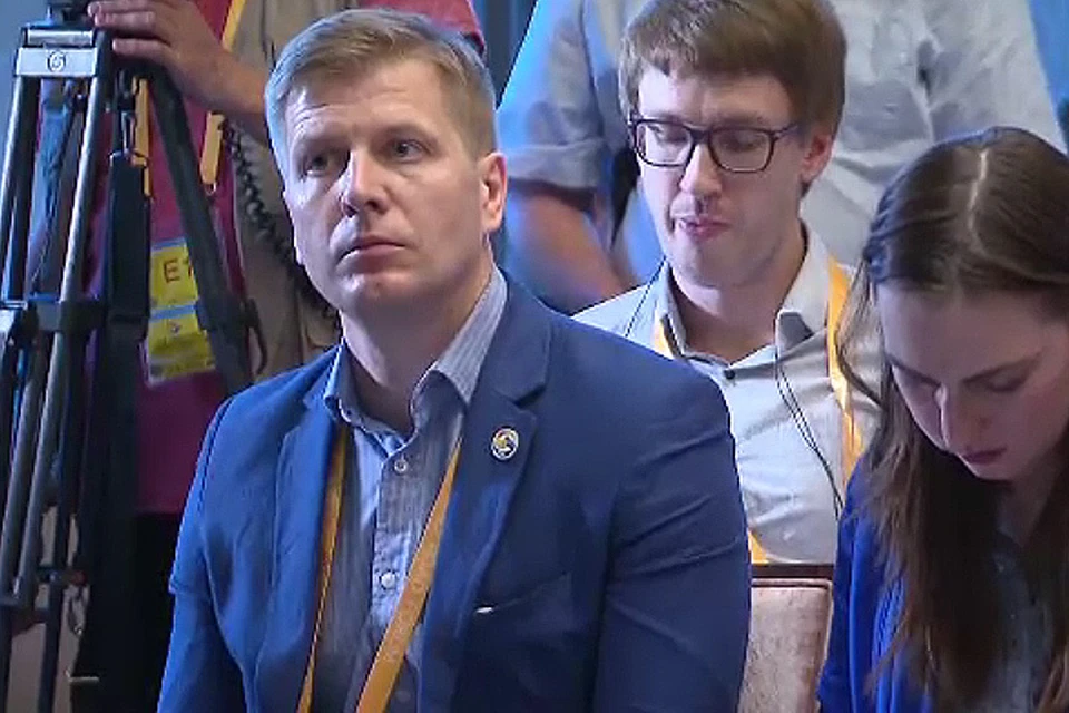 Журналист "КП" Дмитрий Смирнов на пресс-конференции Владимира Путина.