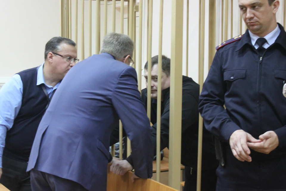 Владимиру Зубакину дали 8,5 лет «строгача» за взятки и мошенничество.