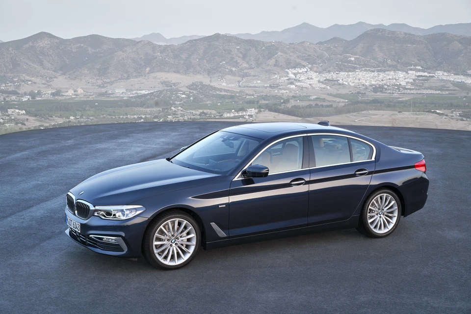 Цены на новый BMW 520i начинаются с отметки 2 750 000 рублей