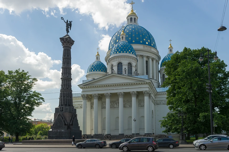 Троицкий собор - один из самых красивых в Петербурге