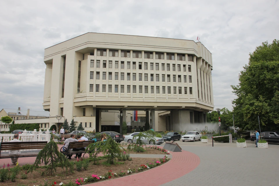 Государственный совет Республики Крым (ранее Верховная Рада АРК)