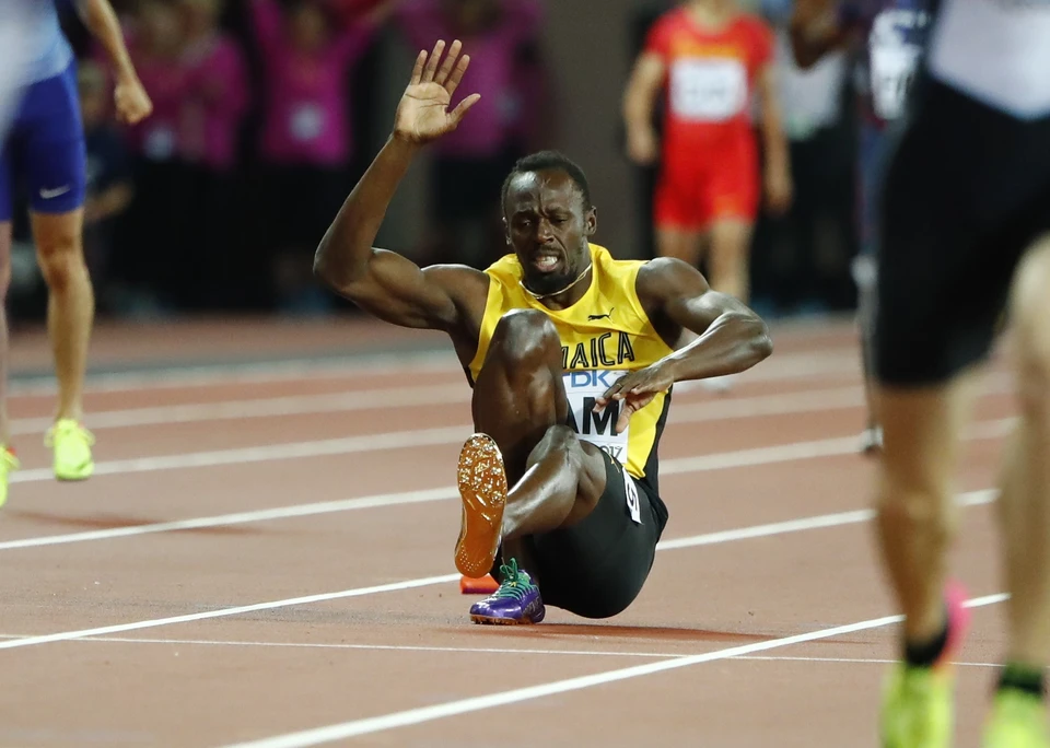 Легендарный ямайский спринтер не добежал 100-метровку на своем этапе.
