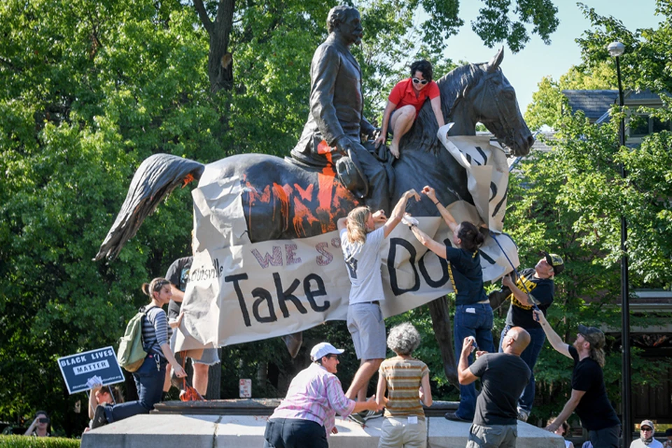 Активисты требуют снести очередной памятник солдатам Конфедерации: на этот раз, в Луисвилле
