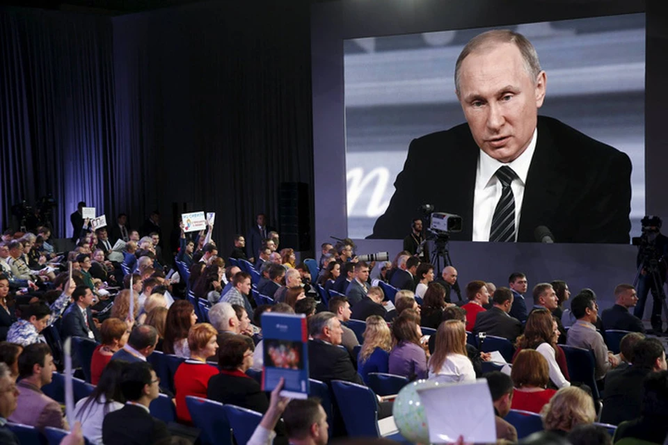 Владимир Путин до сих пор хранит интригу, пойдет ли он на президентские выборы 2018 года