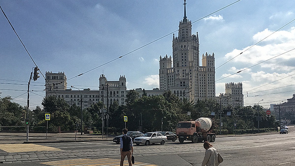 Как строили сталинские высотки в Москве и почему каждая вышка похожа на  свадебный пирог - KP.RU