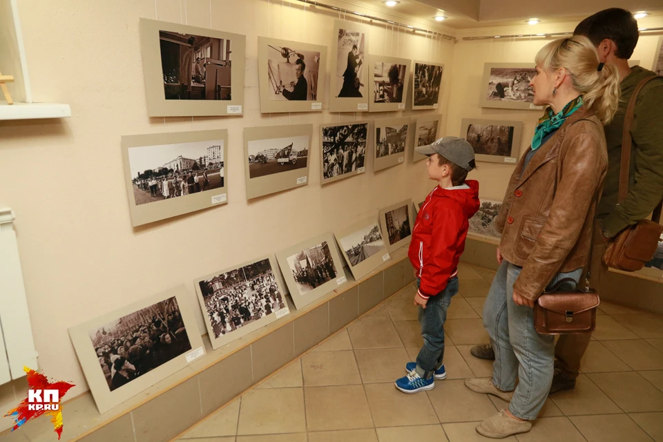 Фотовыставка о жизни Барнаула открылась в арт-галерее "Бандероль"