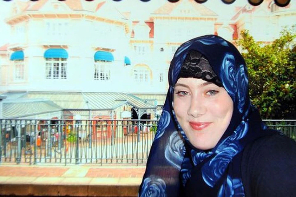 Дочь бывшего британского военнослужащего из Букингемпшира в 15 лет приняла ислам