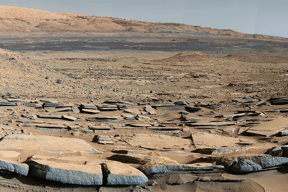 Снимок поверхности Марса, полученный при помощи миссии НАСА «Марс сайенс лэборатори».