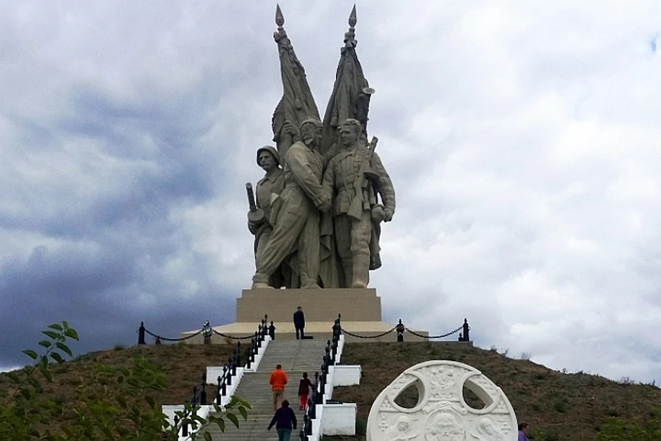 Торжества в Калачевском районе начнутся у монумента "Соединение фронтов".