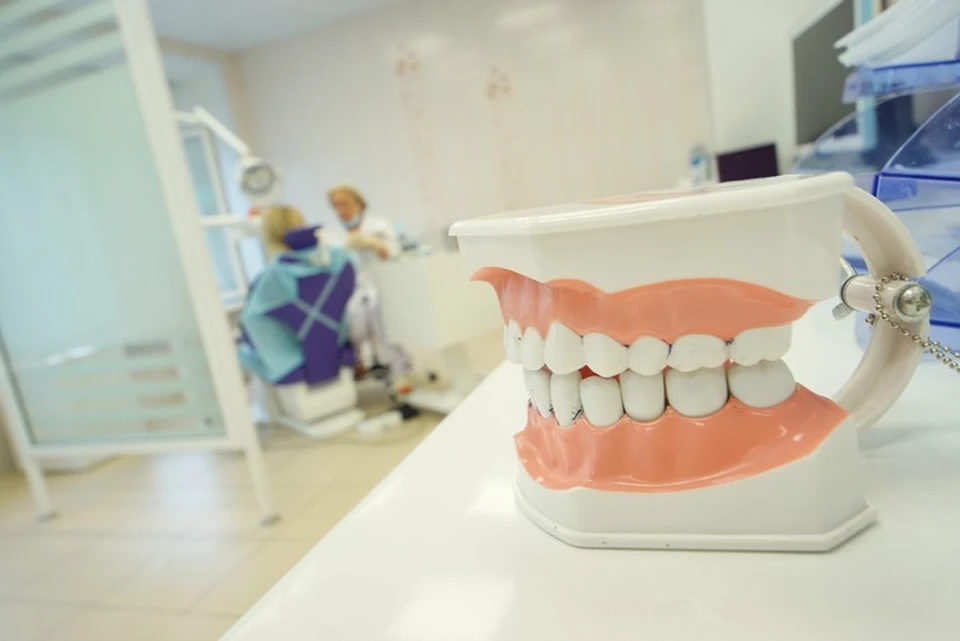 Протезирование зубов в Красноярске: виды, цены, стоматологии