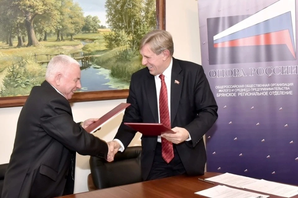 Документ подписали руководители организаций Виктор Гринкевич и Николай Шилин