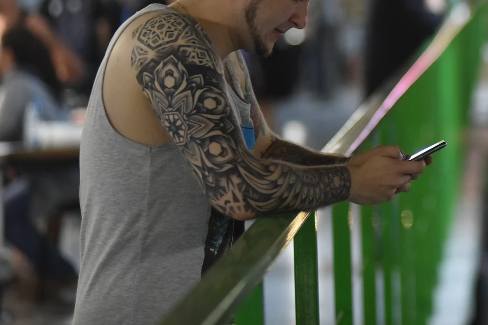 Бить или не бить: мешают ли татуировки получить хорошую работу?