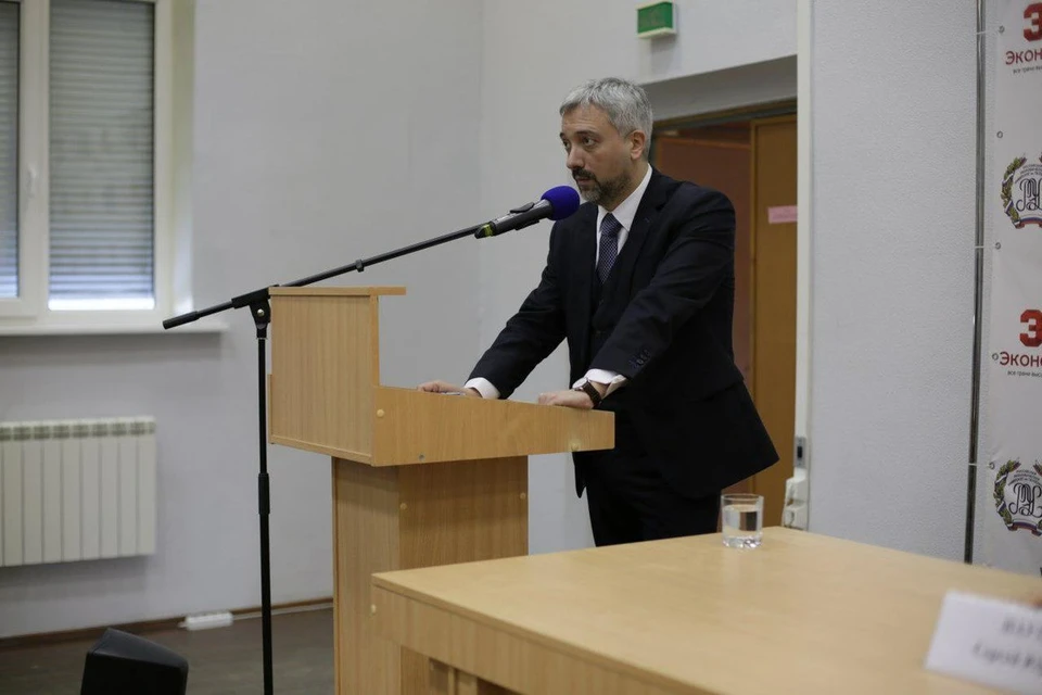 Евгений Примаков просчитал лекцию в саратовском Экономе.