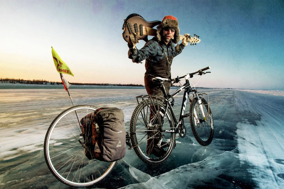 Отважный чилиец, проживающий в Канаде, решил совершить велопутешествие из Санкт-Петербурга в Москву зимой. Фото: www.bikeandbasstour