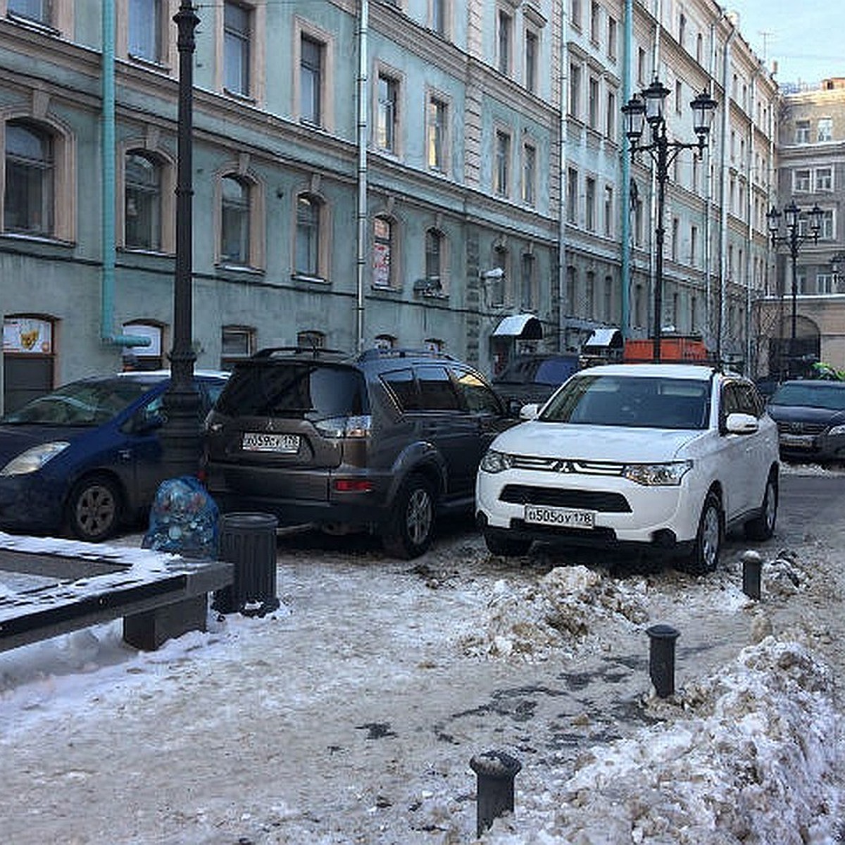 Штрафы за неправильную парковку в Петербурге вырастут в четыре раза - KP.RU