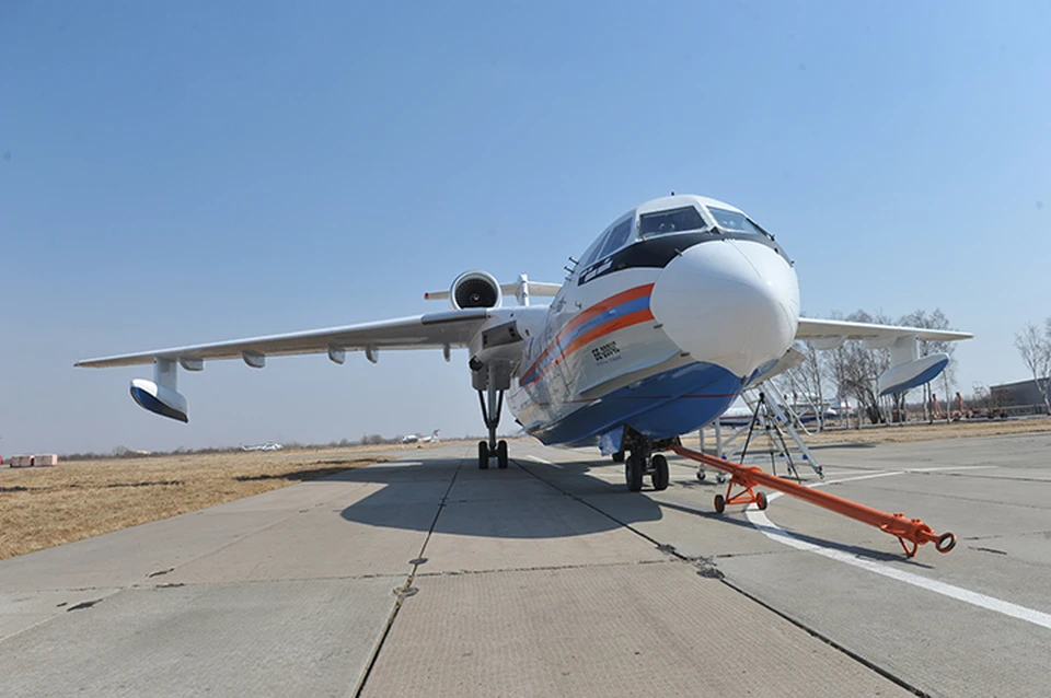 Тушить лесные пожары на Дальнем Востоке будет уникальный самолет-амфибия Бе-200ЧС