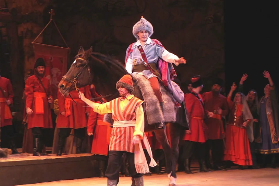 В опере «Салават Юлаев» участвует живой конь.