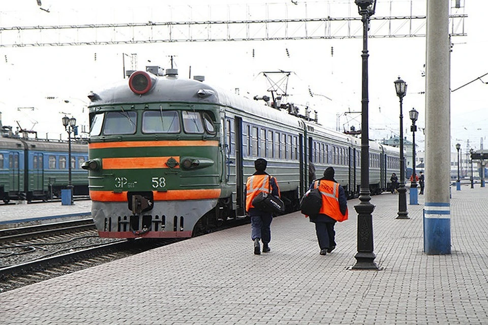 Ржд самара электричка. Почтовый поезд. Электричка Самара. Пригородные электрички Самара. Самарская Пригородная пассажирская компания.