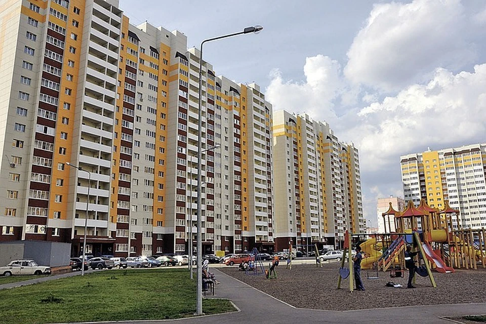 Новый дом в городе Оренбурге, в который переехали граждане из аварийного жилья. Фото: Фонд ЖКХ