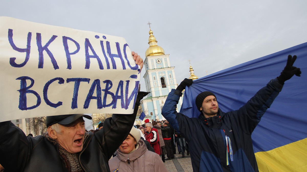 Украинцы - о своей жизни: Только у нас из окон дурдома видна Эйфелева башня  - KP.RU