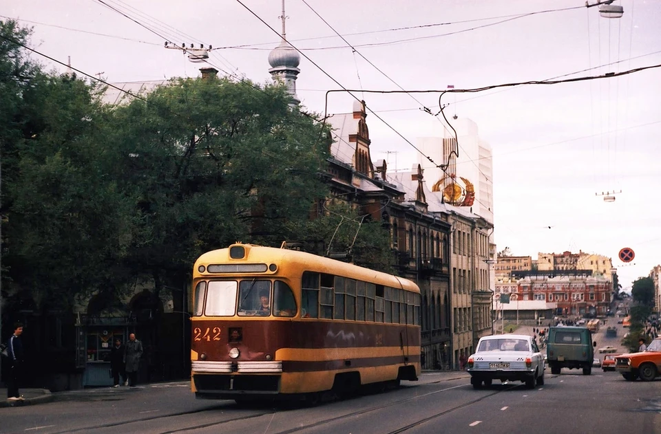 Трамваи давно не ходят по Светланской. Фото: avto-nomer.ru