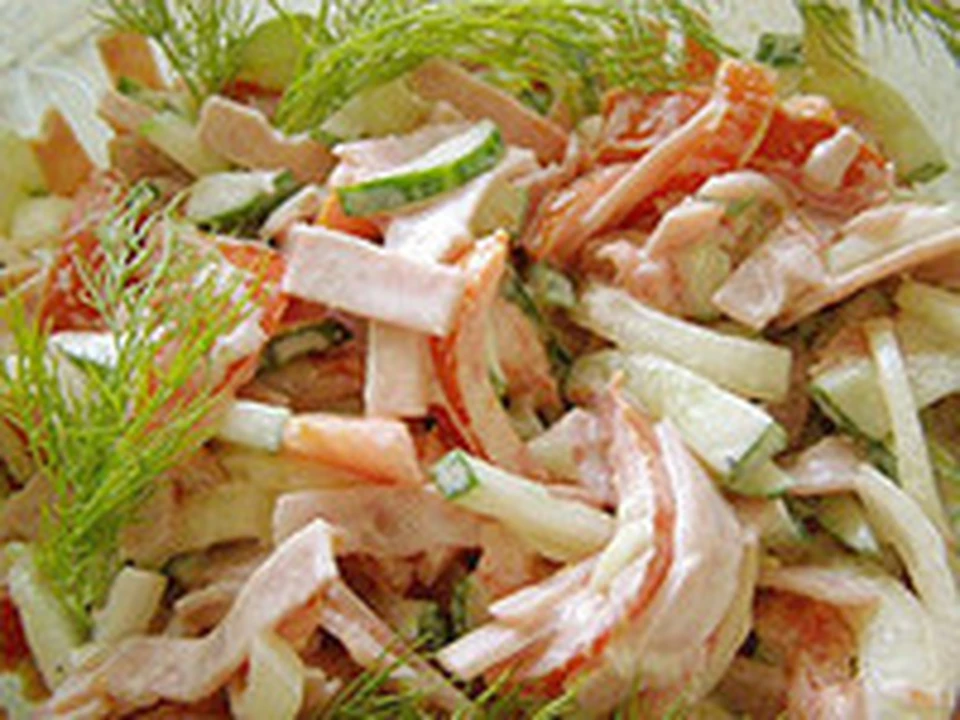 Фирменный рецепт блюда от «Формулы еды»: салат со свеклой, сыром и орехами