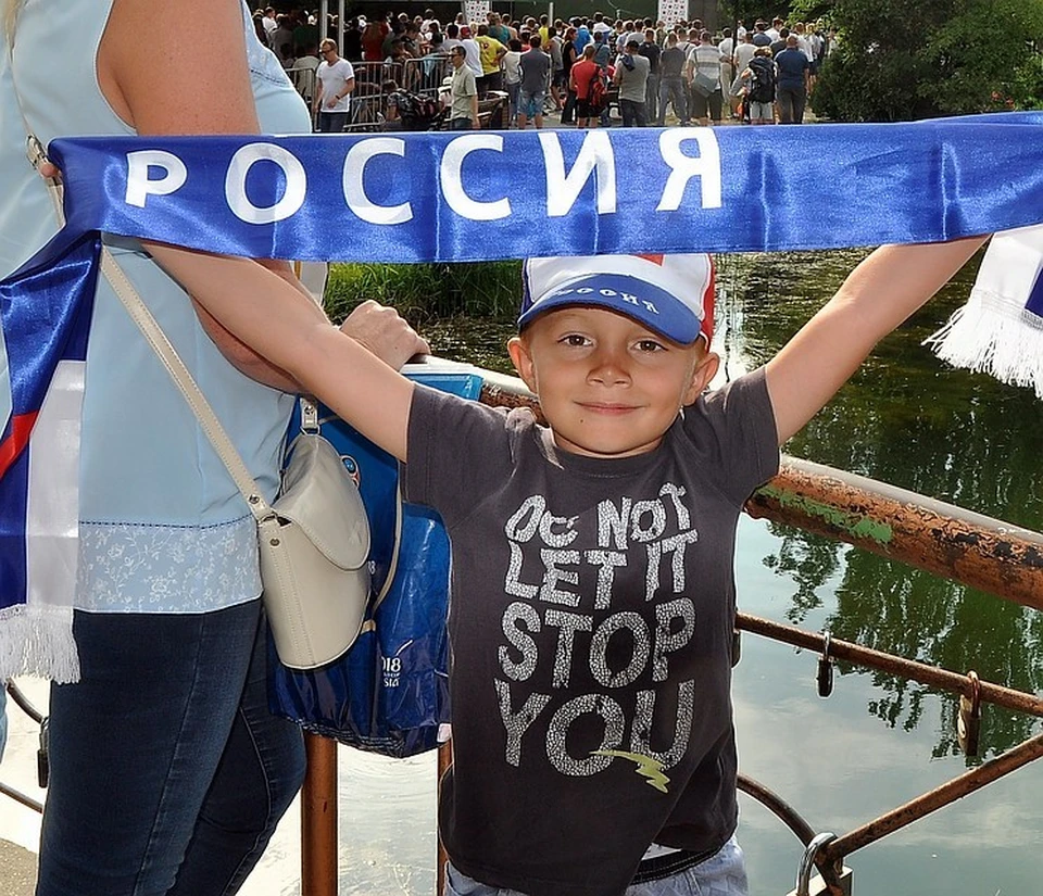 Чтобы получить недвижимость в городе-герое, игроку нашей сборной нужно забить победный мяч в ворота соперников