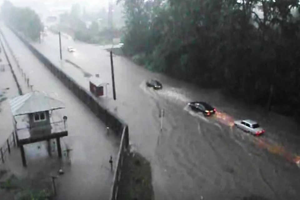 Вятские Поляны затопило после сильнейшего ливня. Фото: vk.com/meteokirov