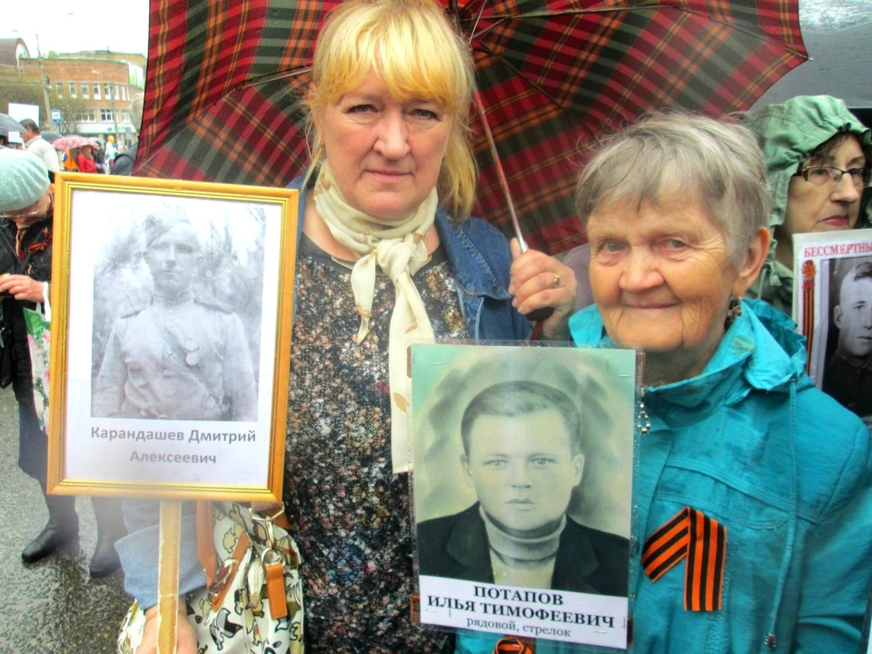 Ирина Нестерова (слева) и Дина Потапова (справа) вместе искали без вести пропавшего родственика