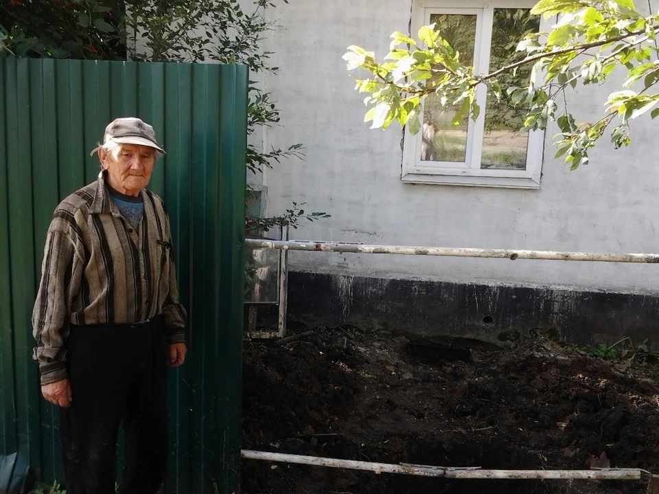 Анатолию Александровичу 69 лет, он инвалид третьей группы. Фото: Татьяна Карпова.