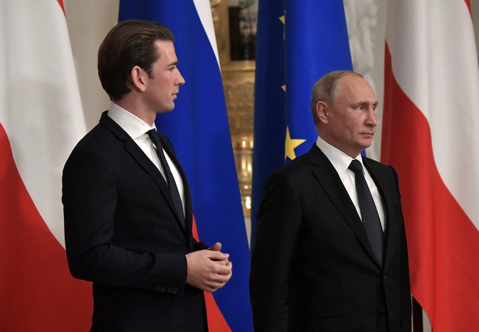 Путин и канцлер Австрии Курц открыли выставку в Эрмитаже