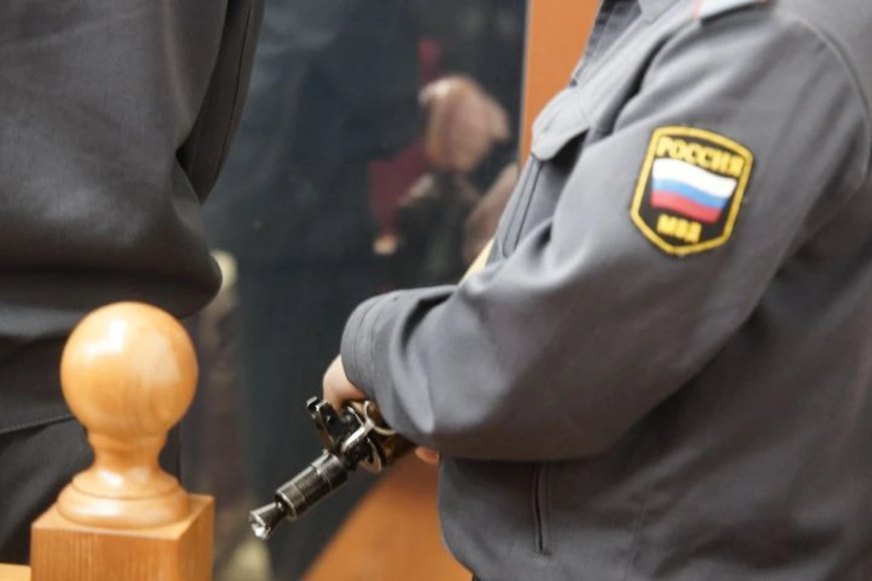 Сейчас нападавших ищет полиция.