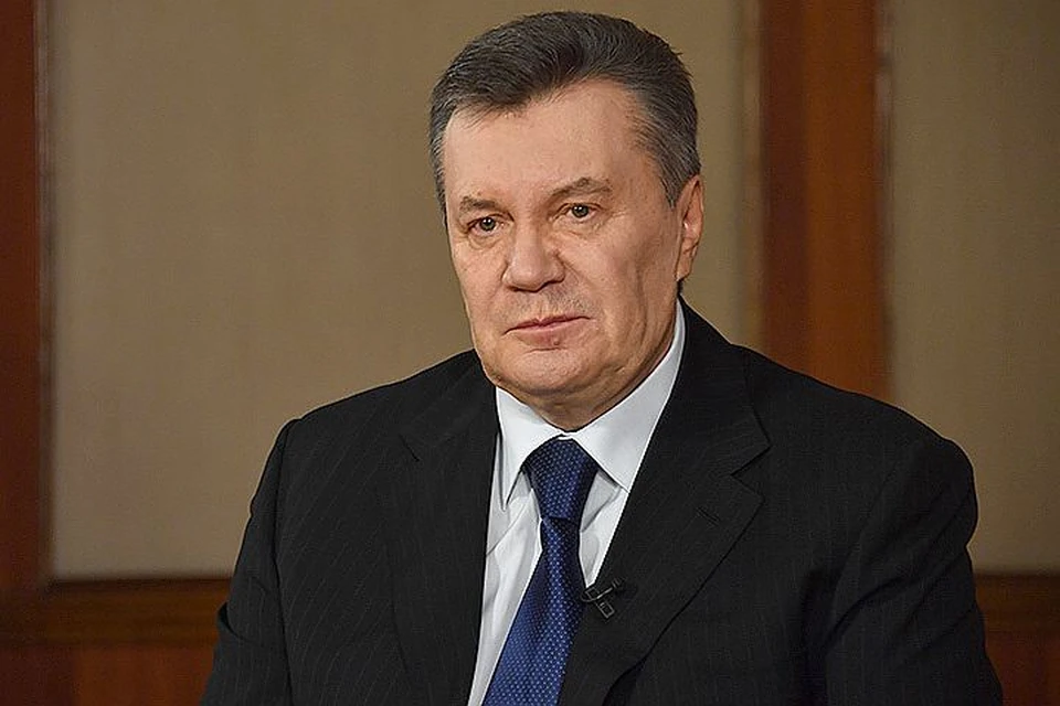 Адвокат бывшего президента Украины Виталий Сердюк заявляет, что никакие спецназовцы ГРУ Януковича из Украины не эвакуировали. Этому есть масса доказательств. Весь путь до границы с Россией его сопровождали личные украинские охранники