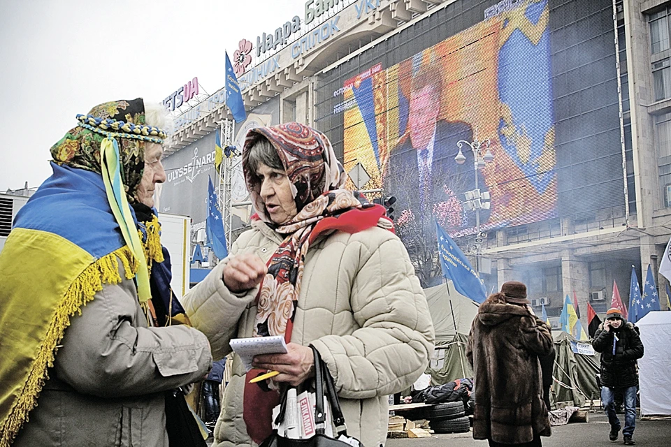 Пока люди на майдане обсуждали трансляцию выступления Януковича, предводители госпереворота готовили расправу над президентом.