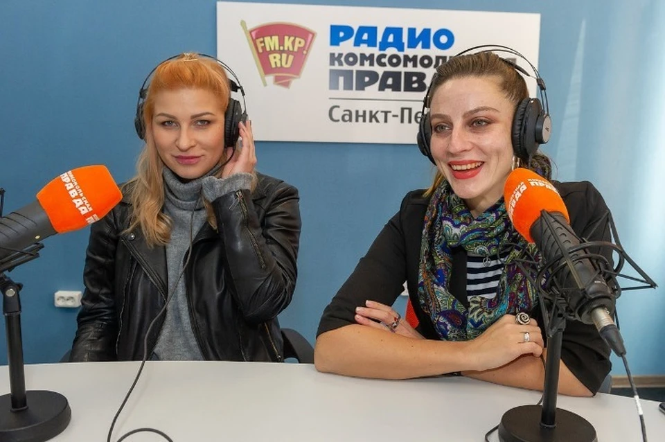 Ольга Баринова и Виктория Ленская в студии радио «Комсомольская Правда в Петербурге»
