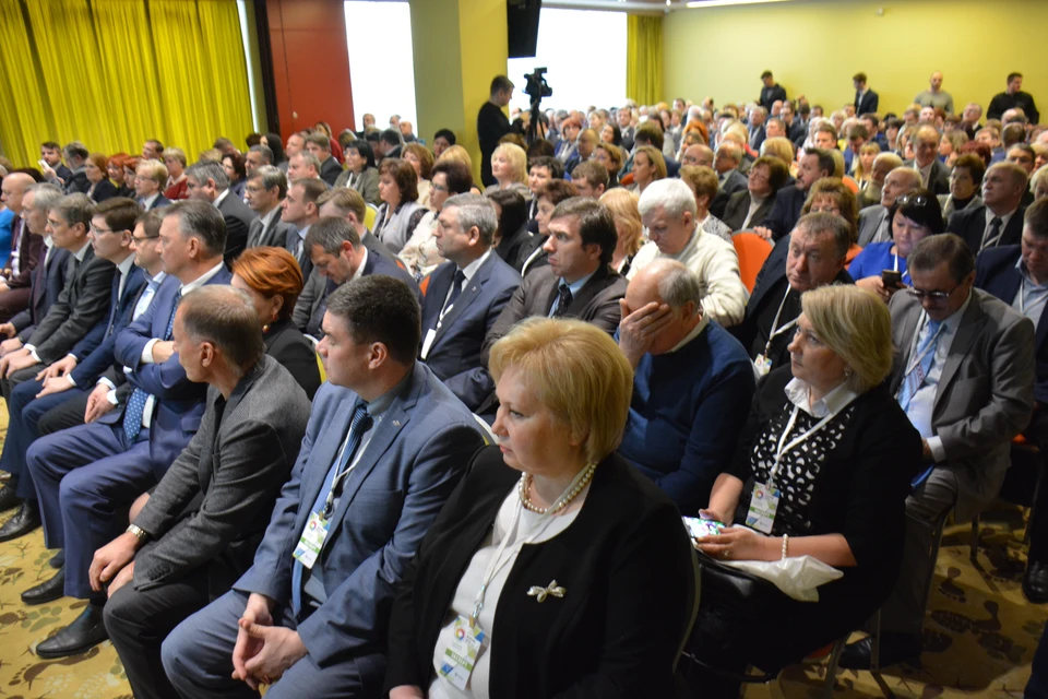 На форуме собрались более 300 представителей общества, власти и бизнеса, чтобы выработать совместные решения.