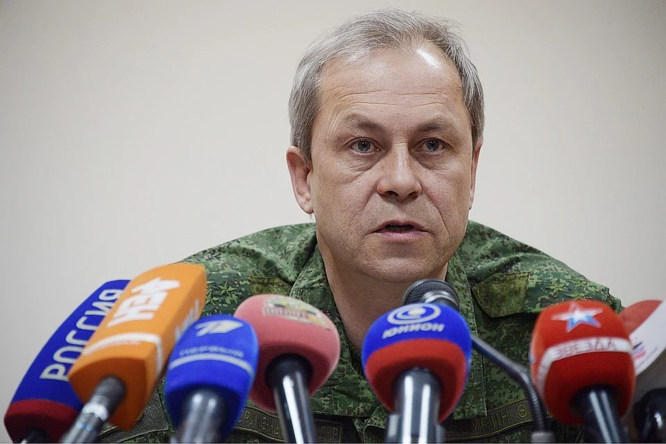 Тревожную ситуацию, которая складывалась в Донецке на вечер воскресенья мы обсудили с заместителем командующего оперативным командованием ДНР Эдуардом Басуриным