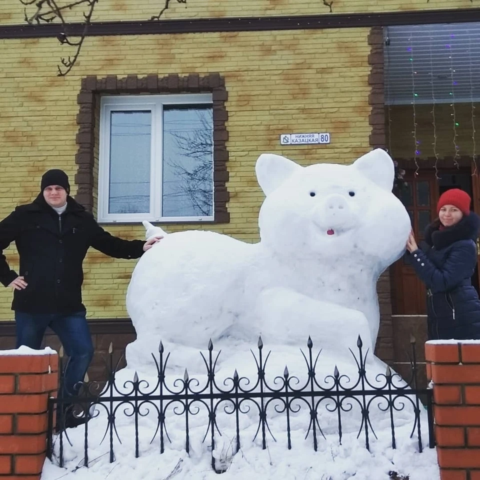 На счету у семьи уже 21 снежная скульптура