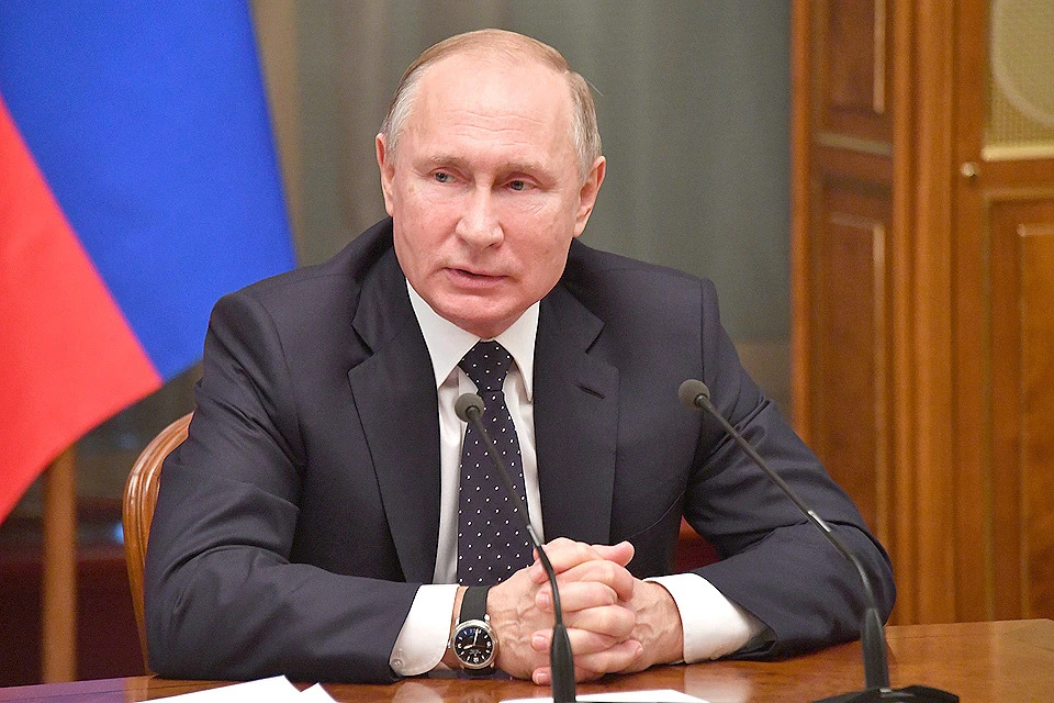 Президент России Владимир Путин на предновогодней встрече с правительством.