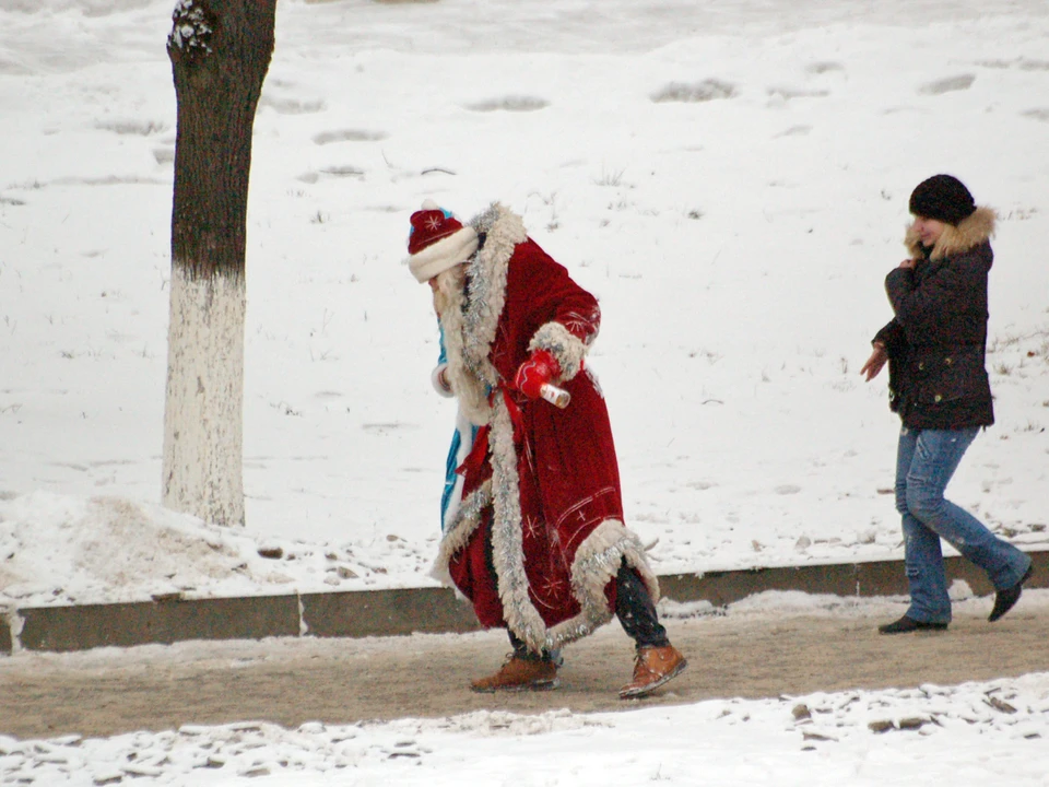 И такого Деда Мороза можно встретить на улицах города.