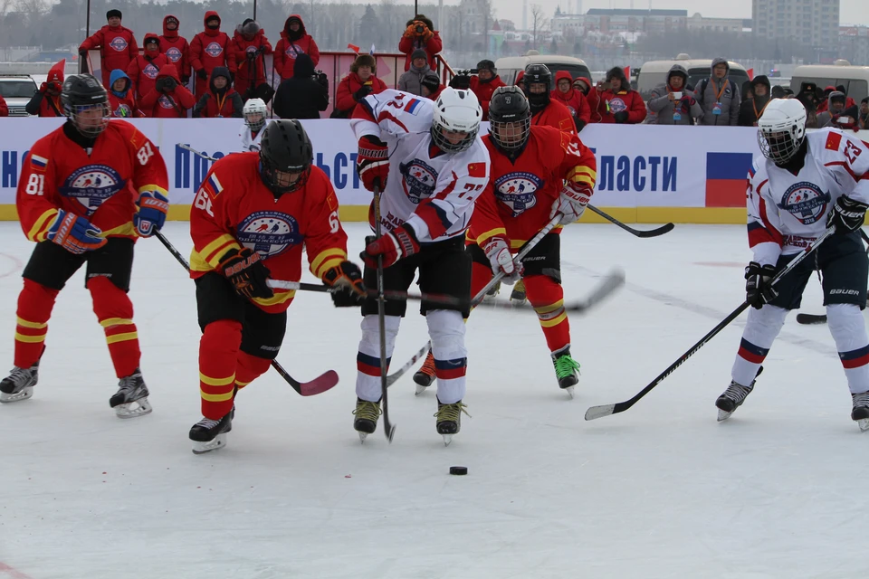 За победу, как и в прошлом году, будут бороться детские и юношеские команды из России и Китая. Фото: Иван ЗУБАРЕВ