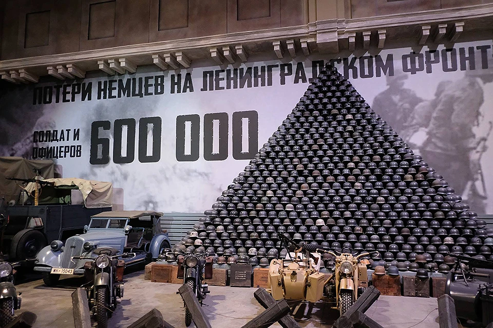 Накануне 75-летия со дня снятия блокады в Санкт-Петербурге открыли самую масштабную историческую выставку.